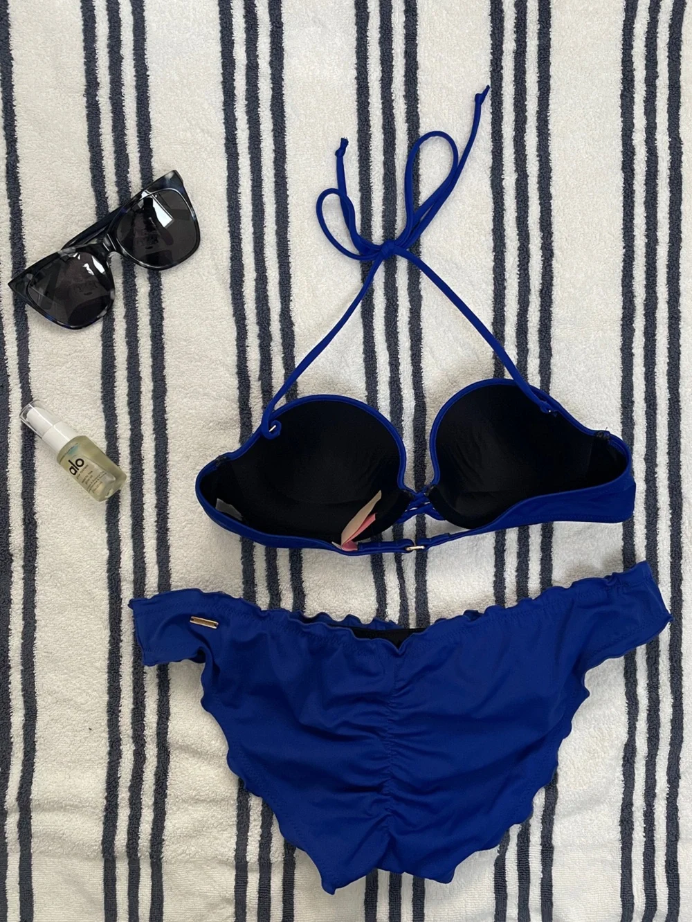 Victoria’s Secret I 34B (top)